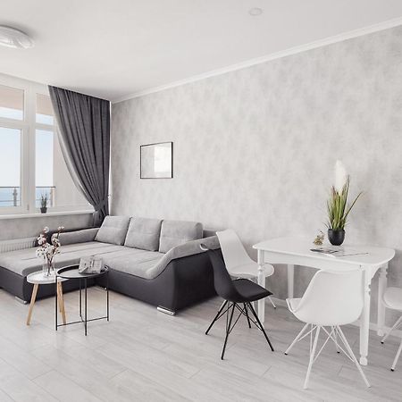 Sea & Sky Apartments Odessa Quarto foto